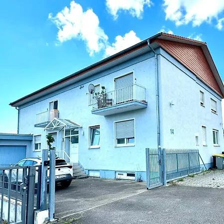 Family&business Three Apartment Mannheim