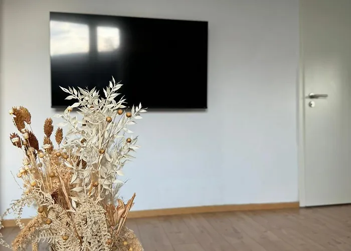 Family And Business Three Daire Mannheim